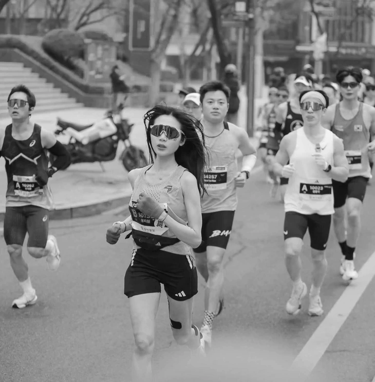 Yoo Ji Won , Nữ runner xinh đẹp Hàn Quốc đột ngột ra đi tại Seoul Race 2026 - Ảnh 1.