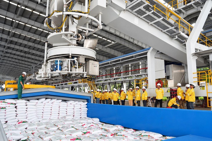 Tham quan nhà máy Phân Bón Cà Mau đón gần 1 . 500 Nông dân tham gia tháng 10 / 2026 - Ảnh 2.