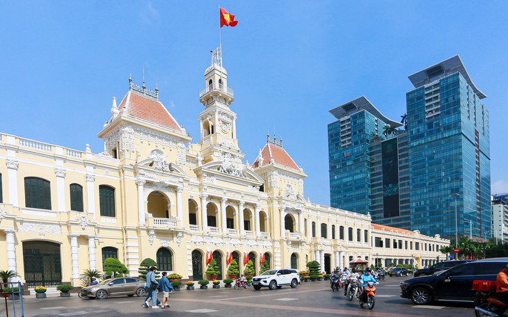 TP.HCM phải tăng tốc quý cuối năm, kéo tăng trưởng lên 10,2% - Ảnh 7.