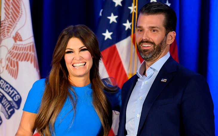 Từng là con dâu 'hụt' được ông Trump hết lời ca ngợi, vì sao nữ đại sứ Mỹ mất chức? - Ảnh 2.