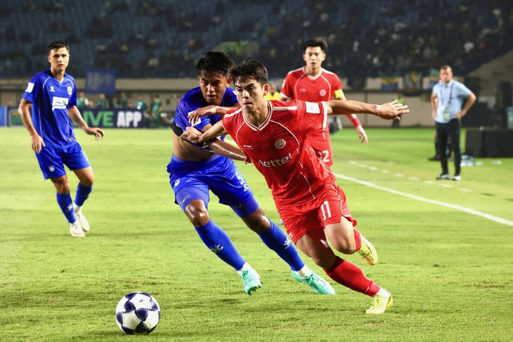 Persib Bandung - Thể Công Viettel (hiệp 2) 1-0: đội khách dâng cao tìm bàn gỡ - Ảnh 1.