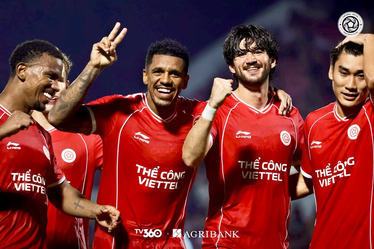 Persib Bandung - Thể Công Viettel (hiệp 1) 0-0: Văn Khang, Paulinho đá chính - Ảnh 2.
