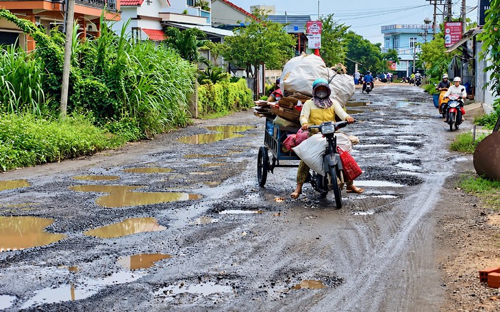 Thời tiết hôm nay 15-10: Mưa to giảm, vài nơi chỉ còn mưa chiều - Ảnh 2.