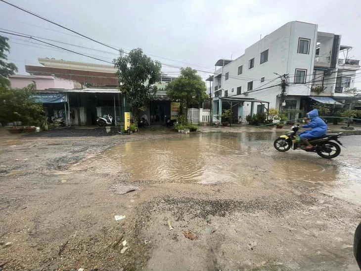 Đà Nẵng: Vì sao đoạn đường đất 20m giữa phố cả chục năm chưa xong? - Ảnh 6.