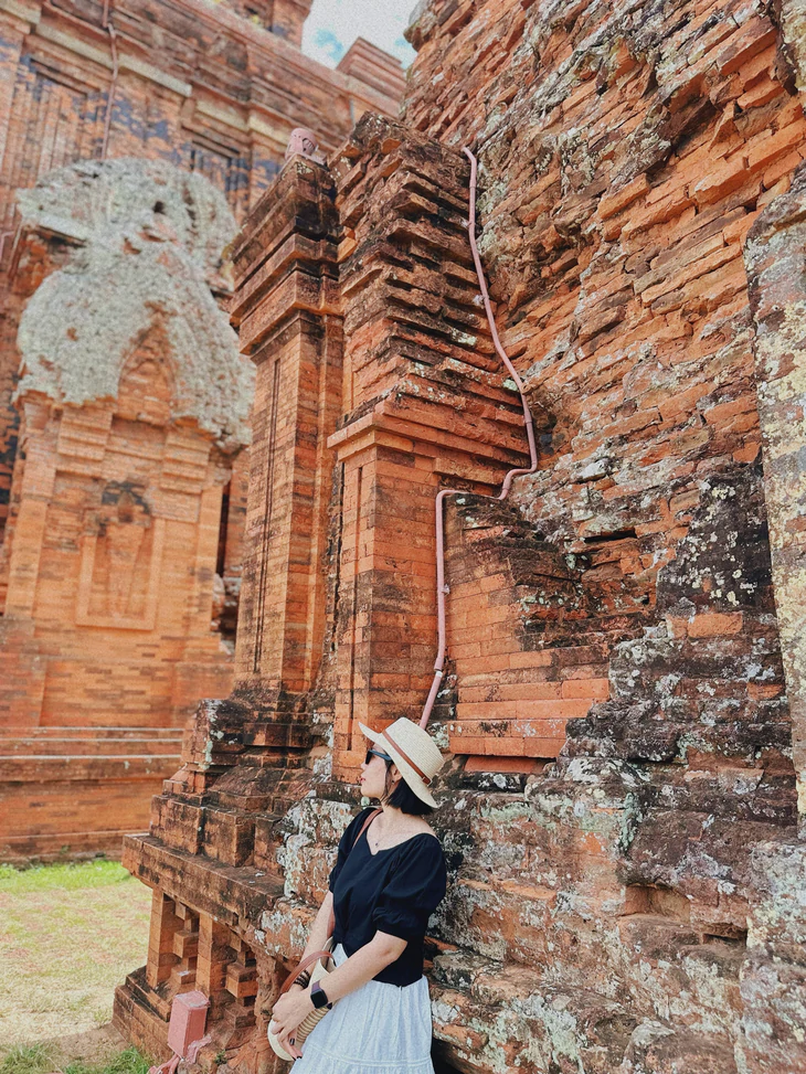 Tháp Bánh Ít và câu chuyện về một miền di sản nghìn năm tuổi - Ảnh 3.