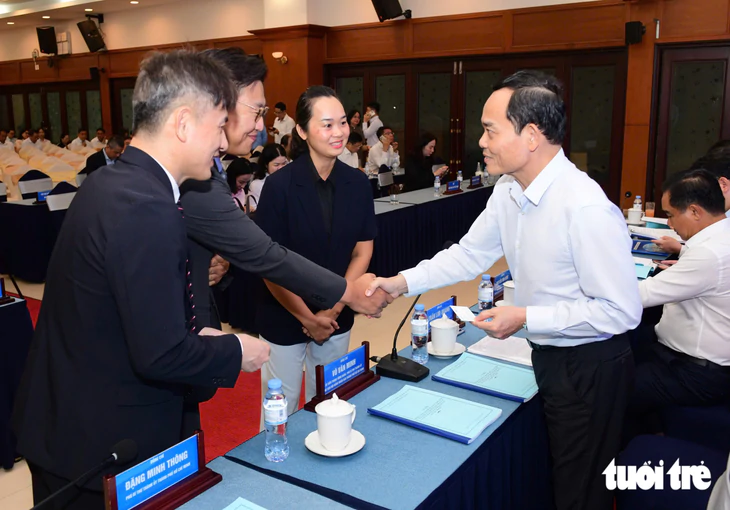TP.HCM tăng tốc quý cuối năm, kéo tăng trưởng lên 10,2% - Ảnh 2.