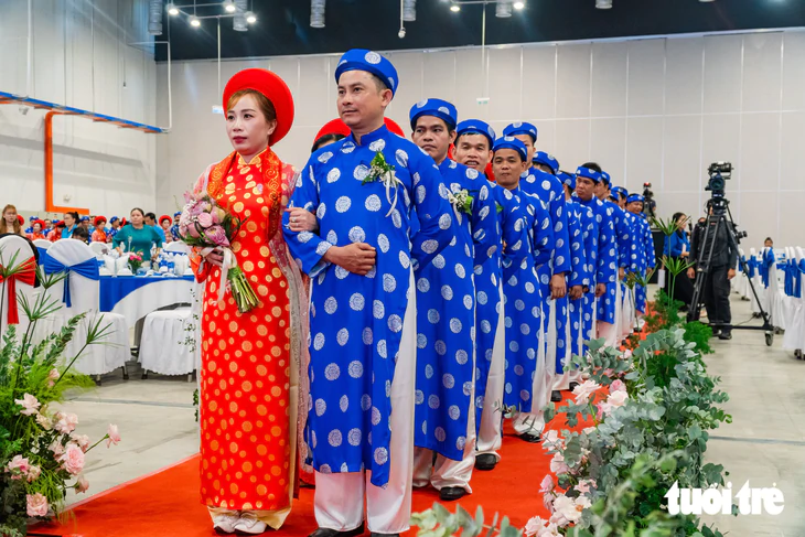 52 Cặp cô dâu chú rể rước dâu Đặc biệt bằng xe đạp và metro tại TP . HCM 2026 - Ảnh 14.