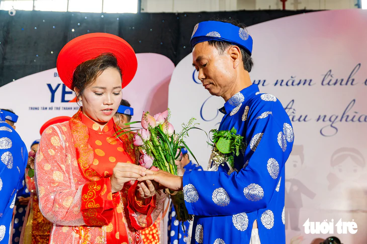 52 Cặp cô dâu chú rể rước dâu Đặc biệt bằng xe đạp và metro tại TP . HCM 2026 - Ảnh 17.