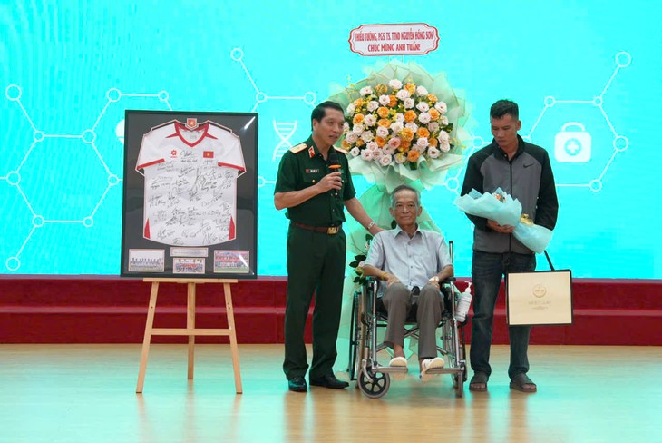 Nguyên phó chủ tịch VFF Phạm Văn Tuấn xuất viện sau ca ghép gan đặc biệt khó - Ảnh 1.
