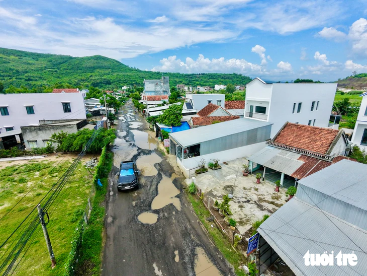 Đường ĐT649 vào danh thắng Gành Đá Đĩa thành 'bẫy' sau mưa - Ảnh 8.