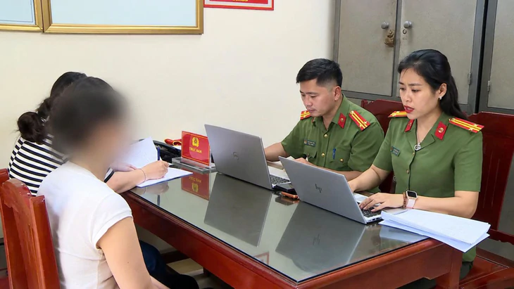 Công an Thanh Hóa triệu tập 30 nghi phạm liên quan đường dây trốn thuế, giao dịch khoảng 15.000 tỉ đồng - Ảnh 1.