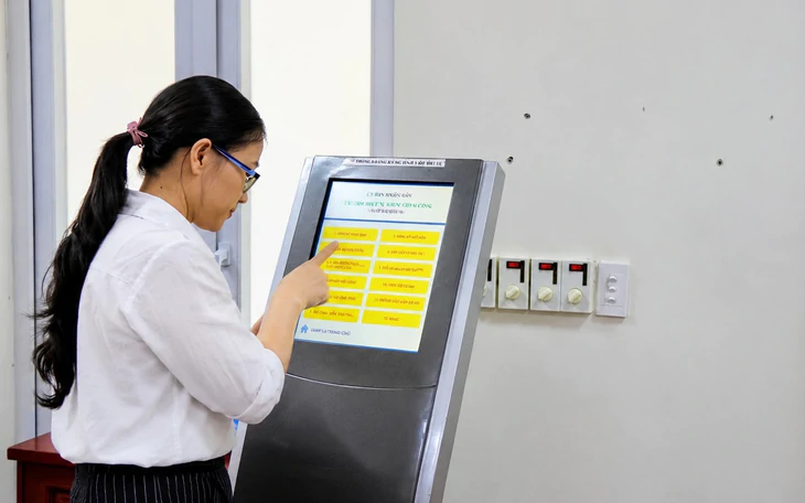 Bí thư Quảng Trị cùng lúc phê bình 43 Bí thư, chủ tịch xã phường về đầu tư công - Ảnh 1.