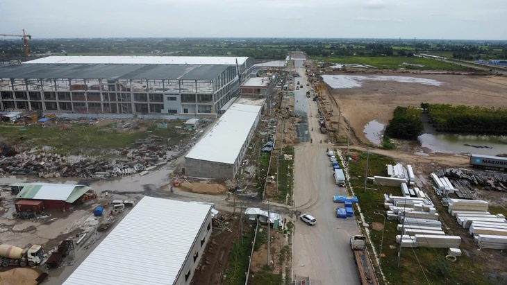 Khai thác cát biển phục vụ san lấp Khu công nghiệp VSIP Cần Thơ - Ảnh 1.