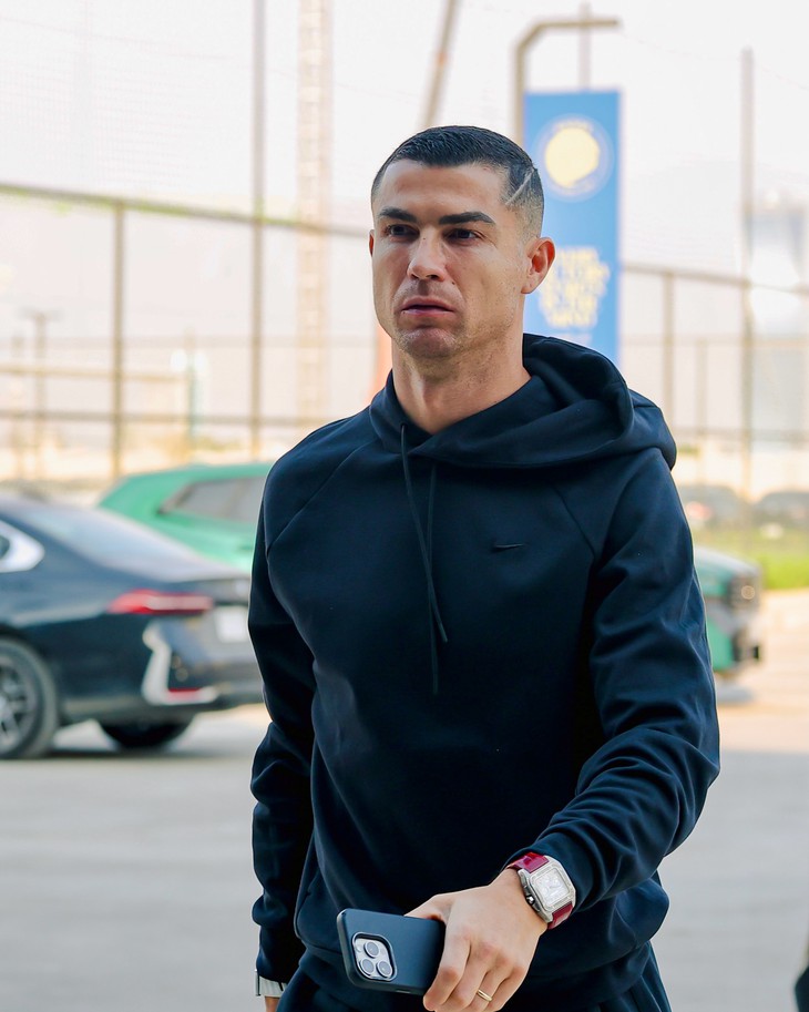 Fan Bồ Đào Nha ngồi trên lửa sau câu nói của chị gái Ronaldo - Ảnh 1.