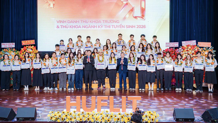 13 tỉ đồng cho sinh viên mượn tiền đóng học phí - Ảnh 1.