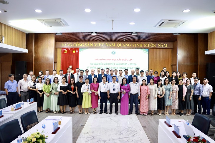 Việt Nam 40 năm đổi mới: Yêu cầu hoàn thiện thể chế gắn với chuyển đổi số và hội nhập sâu rộng - Ảnh 4.