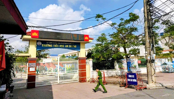 Công an xác định vụ bé trai lớp 1 ngã đập đầu tử vong tại trường ở Hải Phòng không có dấu hiệu tội phạm - Ảnh 1.