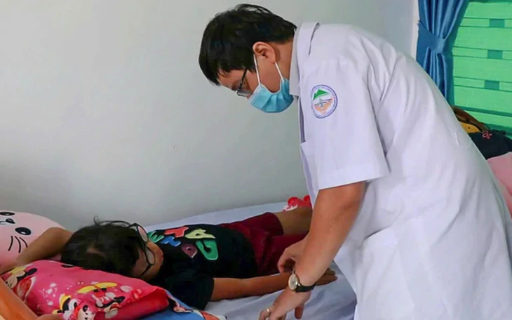 Vụ bé gái 10 tháng tuổi chết nghi sau khi tiêm thuốc: Sở Y tế Khánh Hòa nói gì? - Ảnh 2.