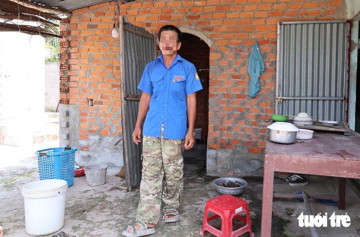 Mẹ mất trong thảm kịch, cha bệnh tâm thần, nữ sinh làm thêm nuôi mình và chọn cửa trường cao đẳng - Ảnh 2.