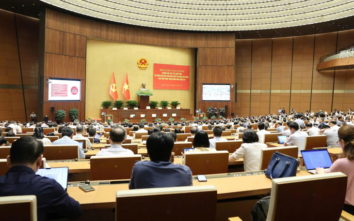 Ông Nguyễn Thanh Nghị nói quy định cán bộ diện Bộ Chính trị, Ban Bí thư quản lý tham gia hoạt động đầu tư, kinh doanh - Ảnh 2.