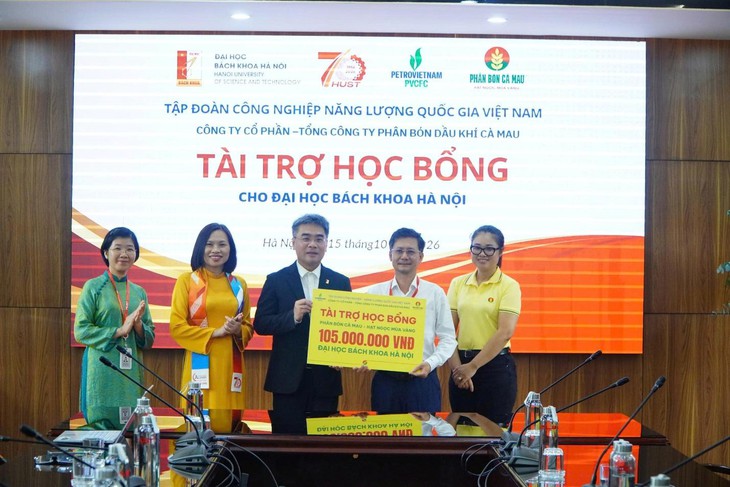 Học bổng ‘Hạt Ngọc Mùa Vàng’ đến với sinh viên Bách khoa Hà Nội - Ảnh 1.