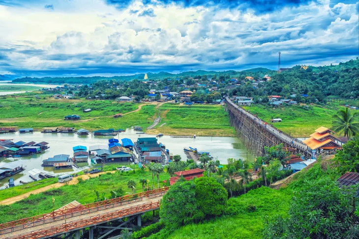 Thái Lan phát hiện đường cáp Internet xuyên biên giới phục vụ ổ lừa đảo ở Myanmar - Ảnh 1.