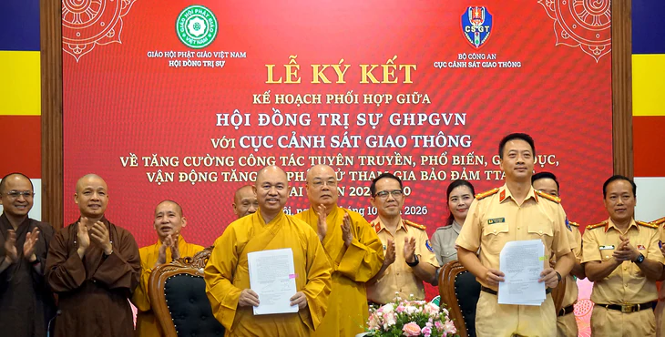 Mỗi tỉnh, thành phố xây dựng tối thiểu 3 mô hình ‘Chùa an toàn giao thông’ - Ảnh 2.