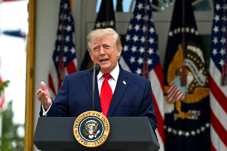 Ông Trump cảnh báo tấn công 'pháo đài hạt nhân' ngầm của Iran - Ảnh 1.