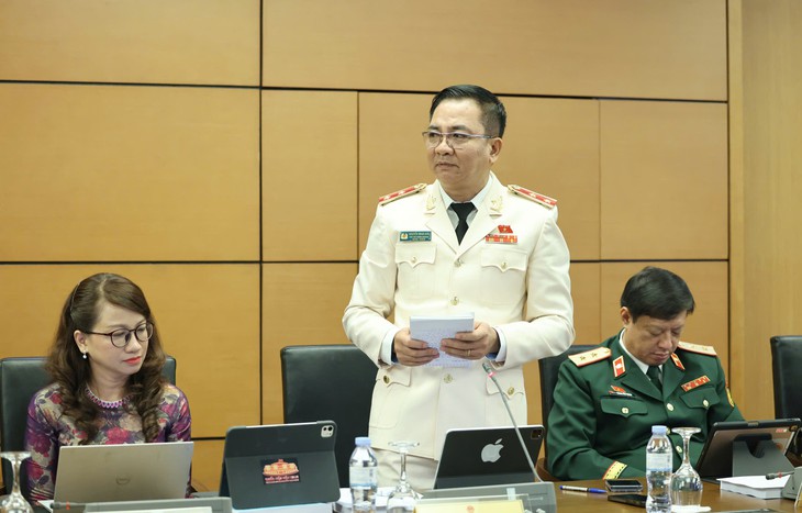Đại biểu Quốc hội đề nghị luật điều chỉnh hoạt động giao hàng, vận chuyển giấy tờ của shipper - Ảnh 2.