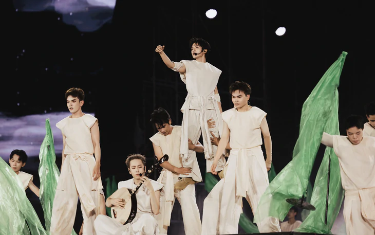 Concert Anh trai vượt ngàn chông gai: 'Xin đừng trách những giọt nước mắt của chúng tôi' - Ảnh 5.