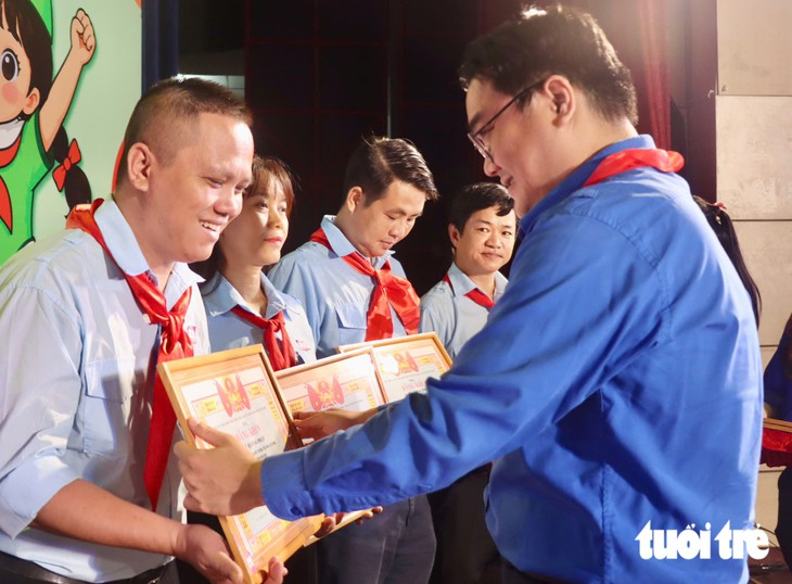 Thiếu nhi TP.HCM được học STEM, lập trình và kỹ năng an toàn trên mạng - Ảnh 4.