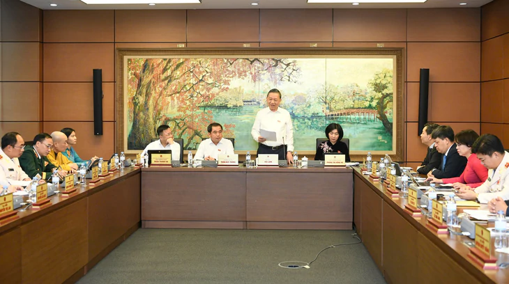 Tổng B&iacute; thư, Chủ tịch nước: Nếu ph&aacute;t hiện đồng hồ điện, nước, xăng dầu đo sai, th&igrave; phải bồi thường cho người bị hại - Ảnh 3.
