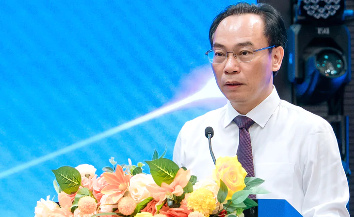 Sinh viên tốt nghiệp xuất sắc quá nhiều, Bộ trưởng để nghị giảm quy mô tuyển sinh - Ảnh 1.