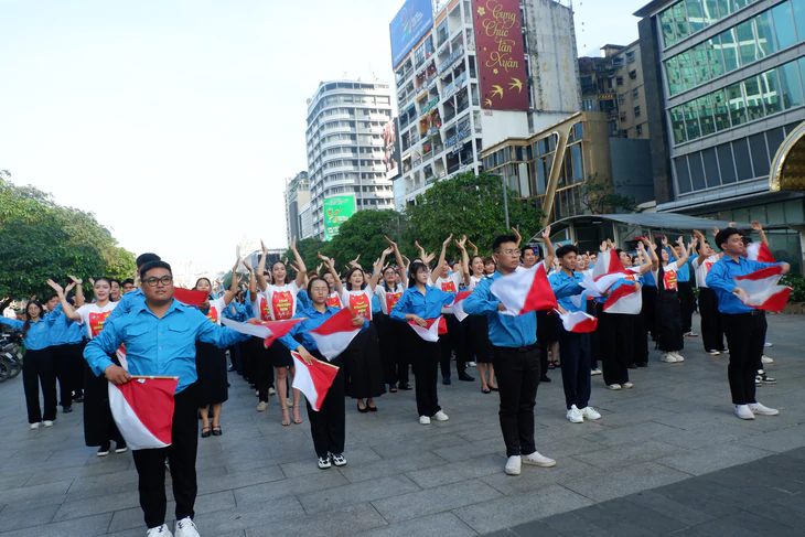 7 . 000 Bạn trẻ cùng đồng ca Lên đàng , kỷ lục Việt Nam 2026 - Ảnh 9.