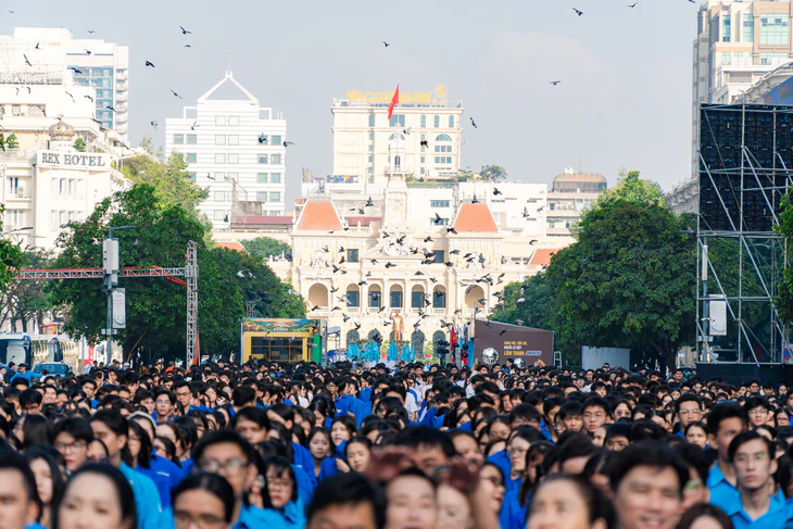 7 . 000 Bạn trẻ cùng đồng ca Lên đàng , kỷ lục Việt Nam 2026 - Ảnh 5.