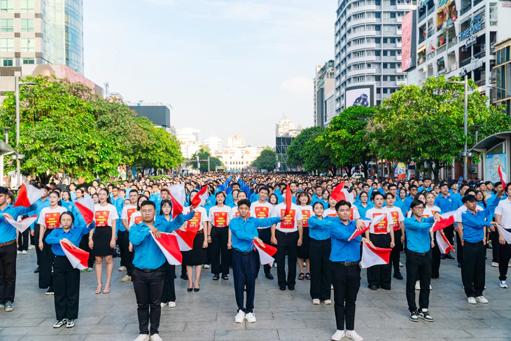 7 . 000 Bạn trẻ cùng đồng ca Lên đàng , kỷ lục Việt Nam 2026 - Ảnh 6.