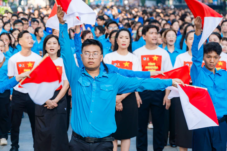 7 . 000 Bạn trẻ cùng đồng ca Lên đàng , kỷ lục Việt Nam 2026 - Ảnh 7.