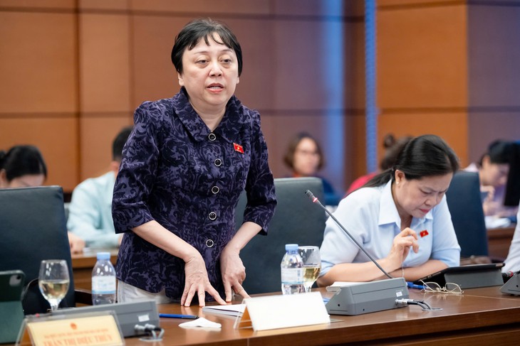Đại biểu Phạm Khánh Phong Lan: Không thể để những bất cập trong giáo dục, y tế âm ỉ rồi tái diễn - Ảnh 2.