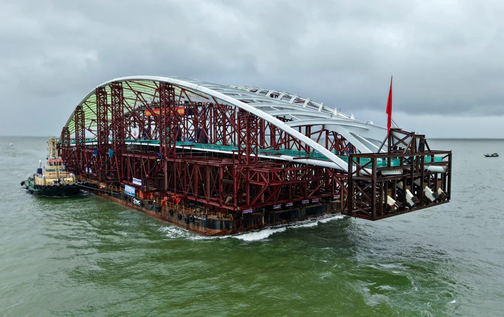 Khoảnh khắc đặc biệt: Nhịp cầu đi bộ qua sông Sài Gòn đến Cần Giờ, gặp dự án đường vượt biển - Ảnh 5.