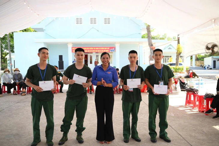 Dương Thị Hạnh và những hoạt động ý nghĩa cho thanh niên tại TP . HCM 2026 - Ảnh 5.