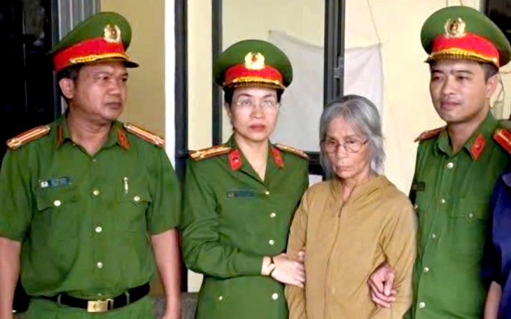 Hủy số điện thoại, xóa tài khoản mạng xã hội, ngủ trên ô tô để trốn truy nã - Ảnh 3.
