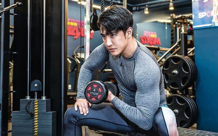 Chuyện tình đẹp nhất làng quần vợt tan vỡ vì chiến sự - Ảnh 2.