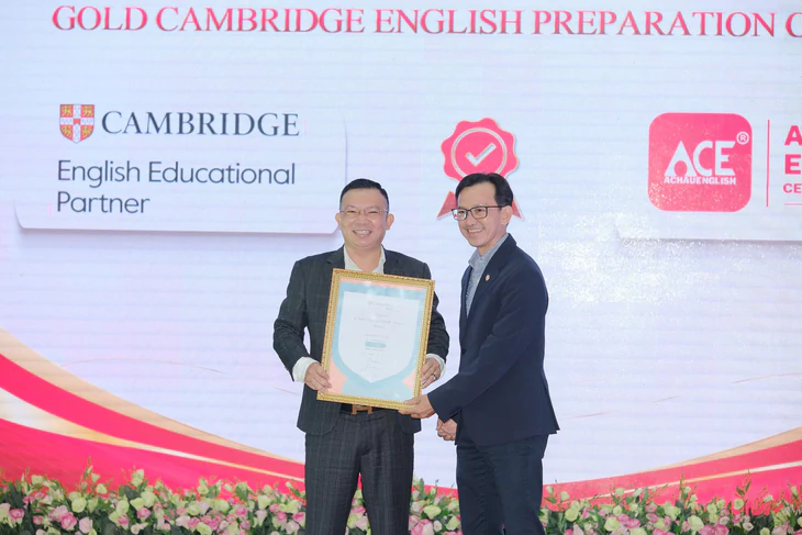 Anh ngữ Á Châu nhận chứng nhận CEEP của Cambridge - Ảnh 3.