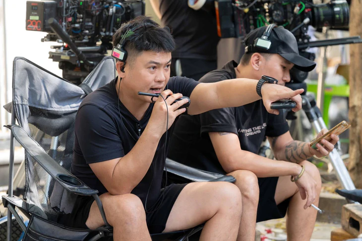 'Trại buôn người' kiếm hơn 460 tỉ, đạo diễn không muốn bị so sánh với Trấn Thành  - Ảnh 2.