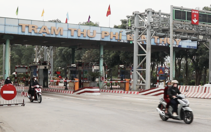Ngày đầu dừng thu phí hai trạm BOT Bến Thủy, xe qua lại thông thoáng - Ảnh 7.