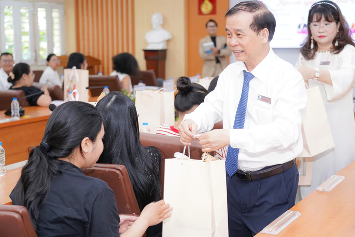 'Đời vẫn đẹp' sau 5 năm rưỡi chiến đấu với ung thư - Ảnh 6.