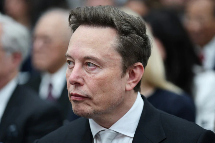 Tỉ phú Elon Musk tuyên bố tặng cổ phiếu SpaceX cho 'mọi trẻ em ở Mỹ' - Ảnh 1.