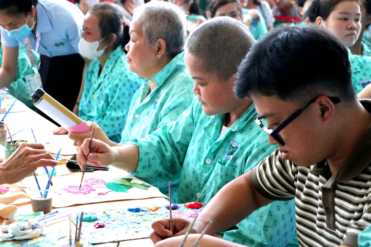 'Đời vẫn đẹp' sau 5 năm rưỡi chiến đấu với ung thư - Ảnh 4.