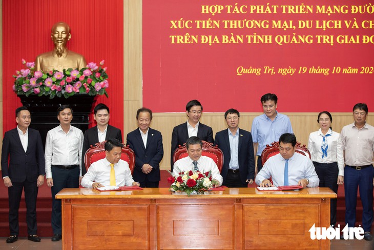 Quảng Trị 'bàn chuyện' khai thác đồng thời 2 sân bay, là hub trung chuyển, bay charter quốc tế - Ảnh 4.
