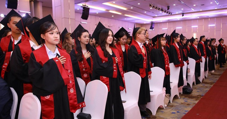 Siết chất lượng đầu ra, tỉ lệ tốt nghiệp xuất sắc sẽ giảm - Ảnh 1.